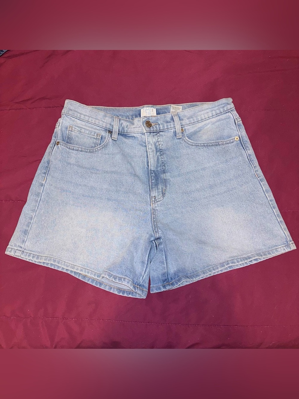 Time & Tru Light Wash Jean Shorts